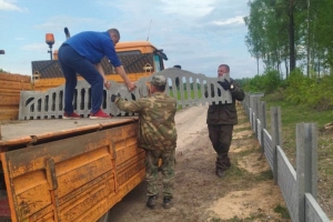 А вы навели порядок на могилках?