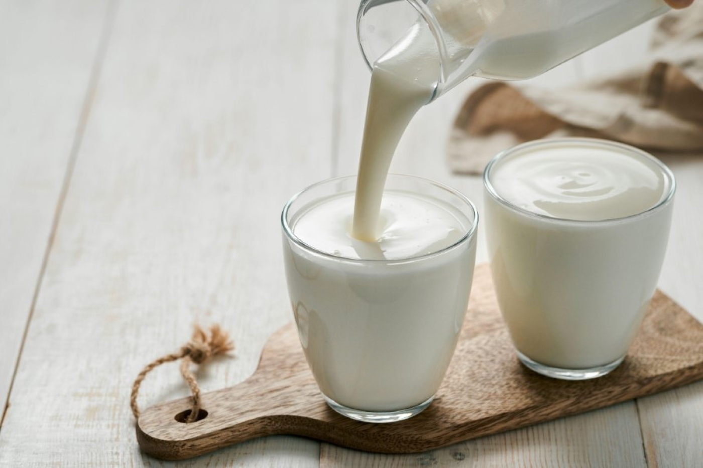 Полезно ли пить кефир на ночь, объяснила нутрициолог
