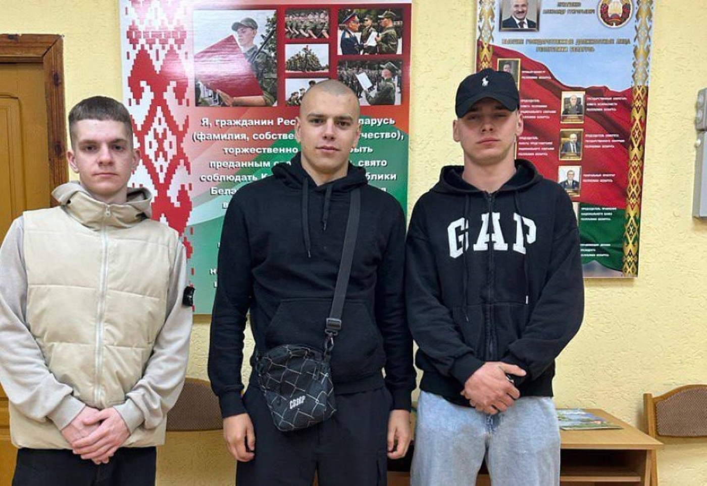 В Березино началась отправка призывников на срочную военную службу