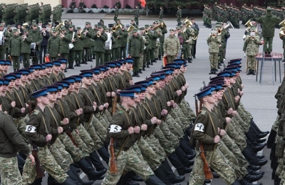 Более 4 тыс. человек, 30 пеших расчетов. Как проходят тренировки участников парада 9 Мая в Минске