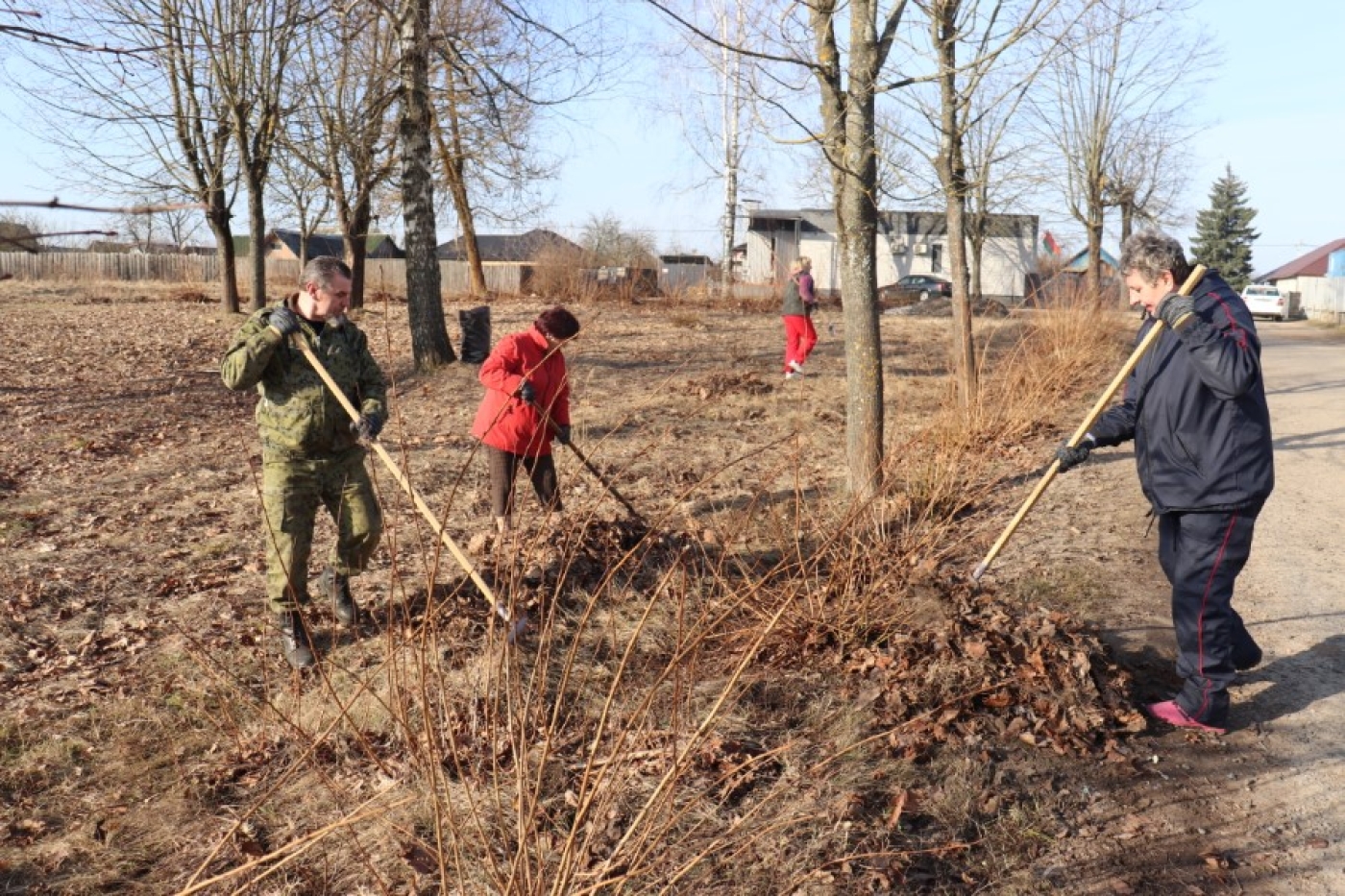 Трудились и бытовики