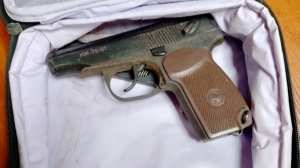 Мужчина купил дом в Смолевичах и нашел в нем пистолет с патронами