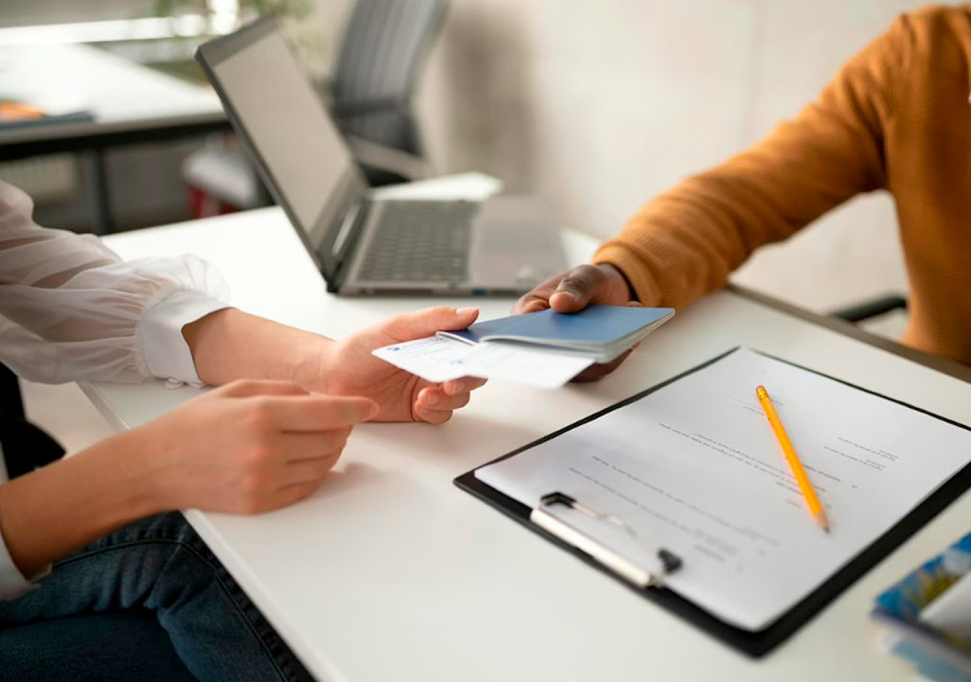 В Минтруда рассказали о профессиях для иностранцев, при трудоустройстве на которые не требуется спецразрешение