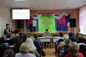 На заседании комиссии по делам несовершеннолетних