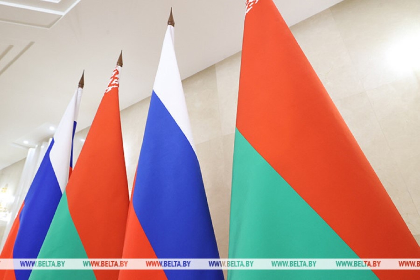 Рабочий визит Лукашенко в Россию продолжается, ожидается новый раунд переговоров с Путиным
