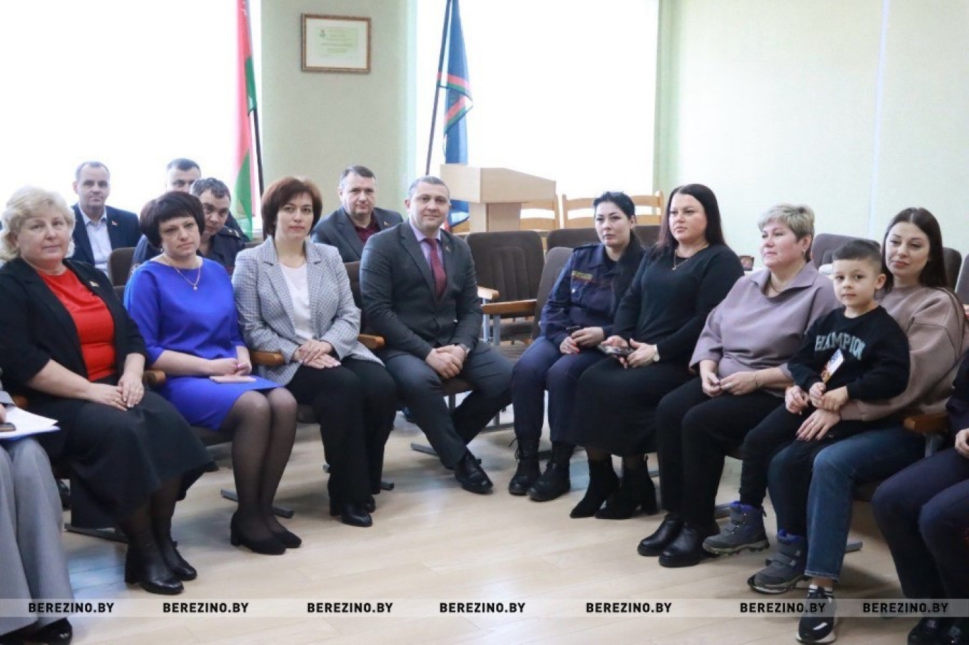 В Березинском РОВД поздравили женщин-сотрудниц