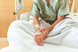 Какие первые симптомы могут указывать на рак у ребенка, рассказал врач-онколог