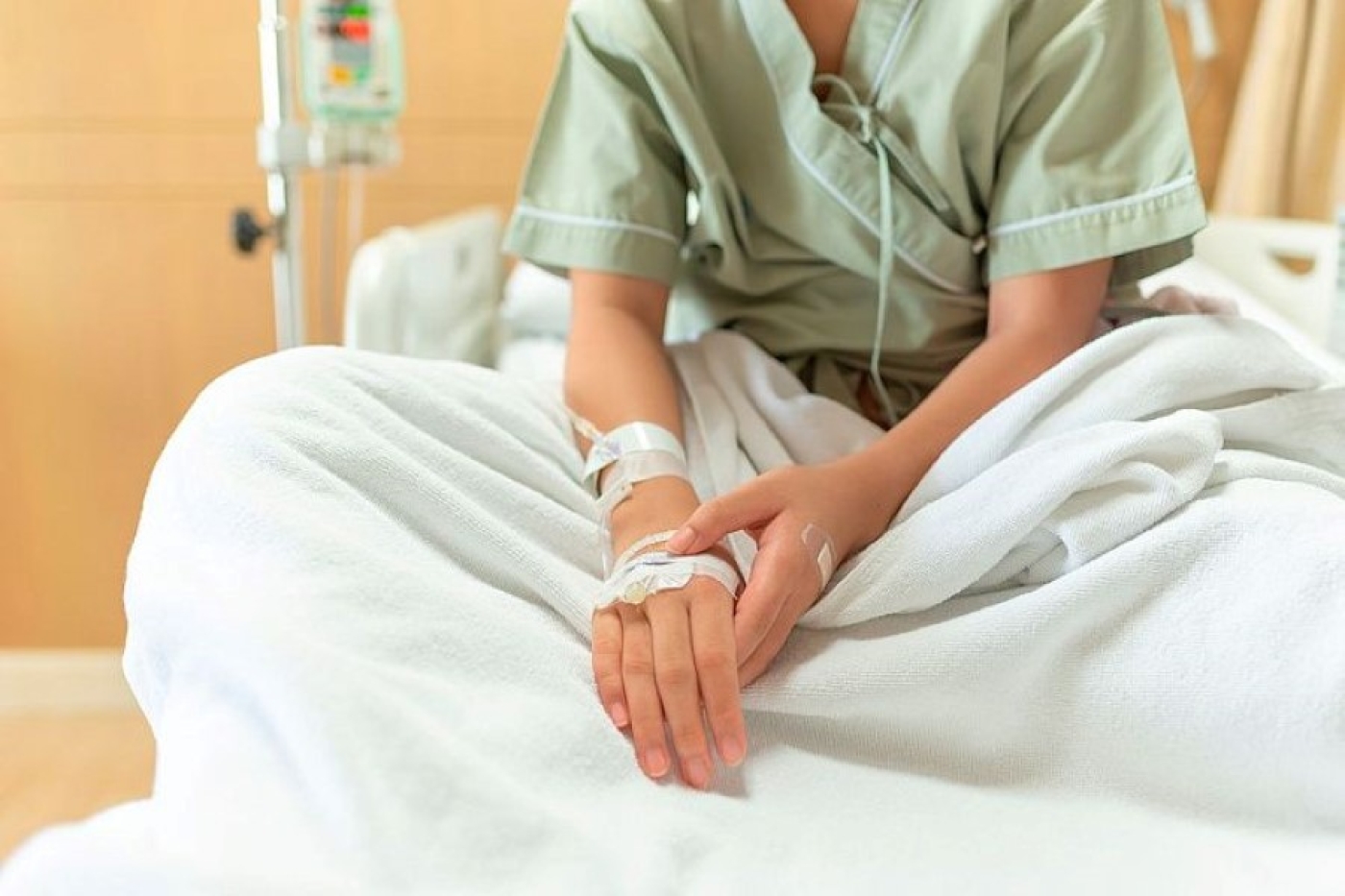 Какие первые симптомы могут указывать на рак у ребенка, рассказал врач-онколог