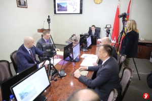 Жителю Березино отказали в строительстве мойки с шиномонтажом. С чем к Турчину пришли жители области