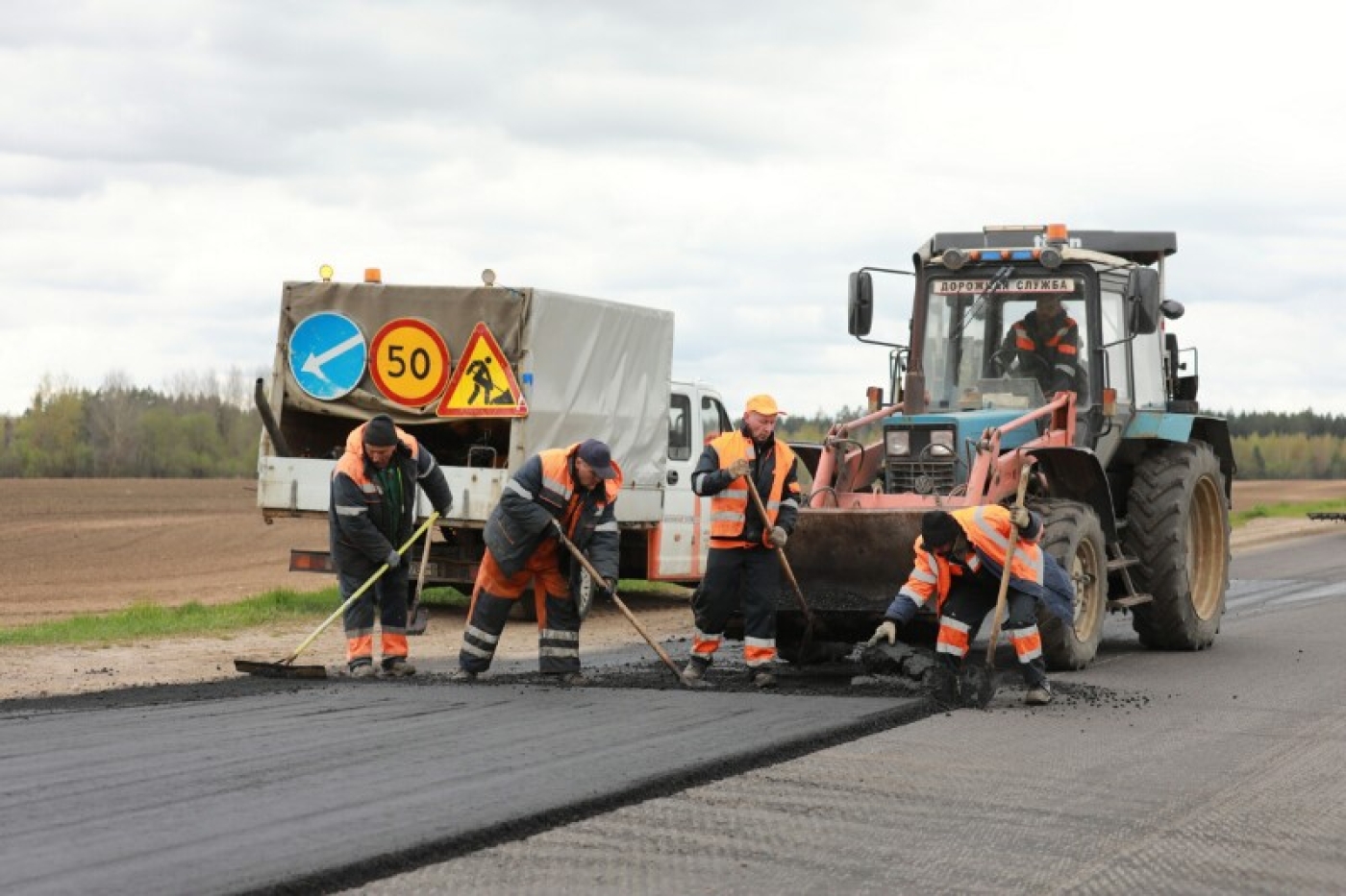 Минтранс: масштабный ямочный ремонт на республиканских дорогах страны близится к завершению