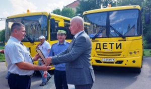 Лучшего водителя школьного автобуса выбрали на Минщине