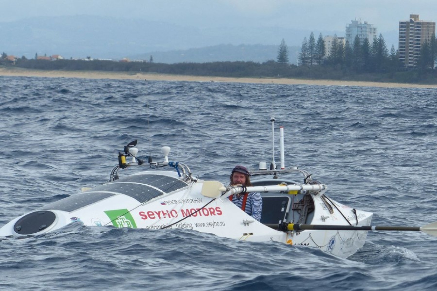 Конюхов первым в истории пересек Южную Атлантику на весельной лодке — ему понадобилось 68 дней