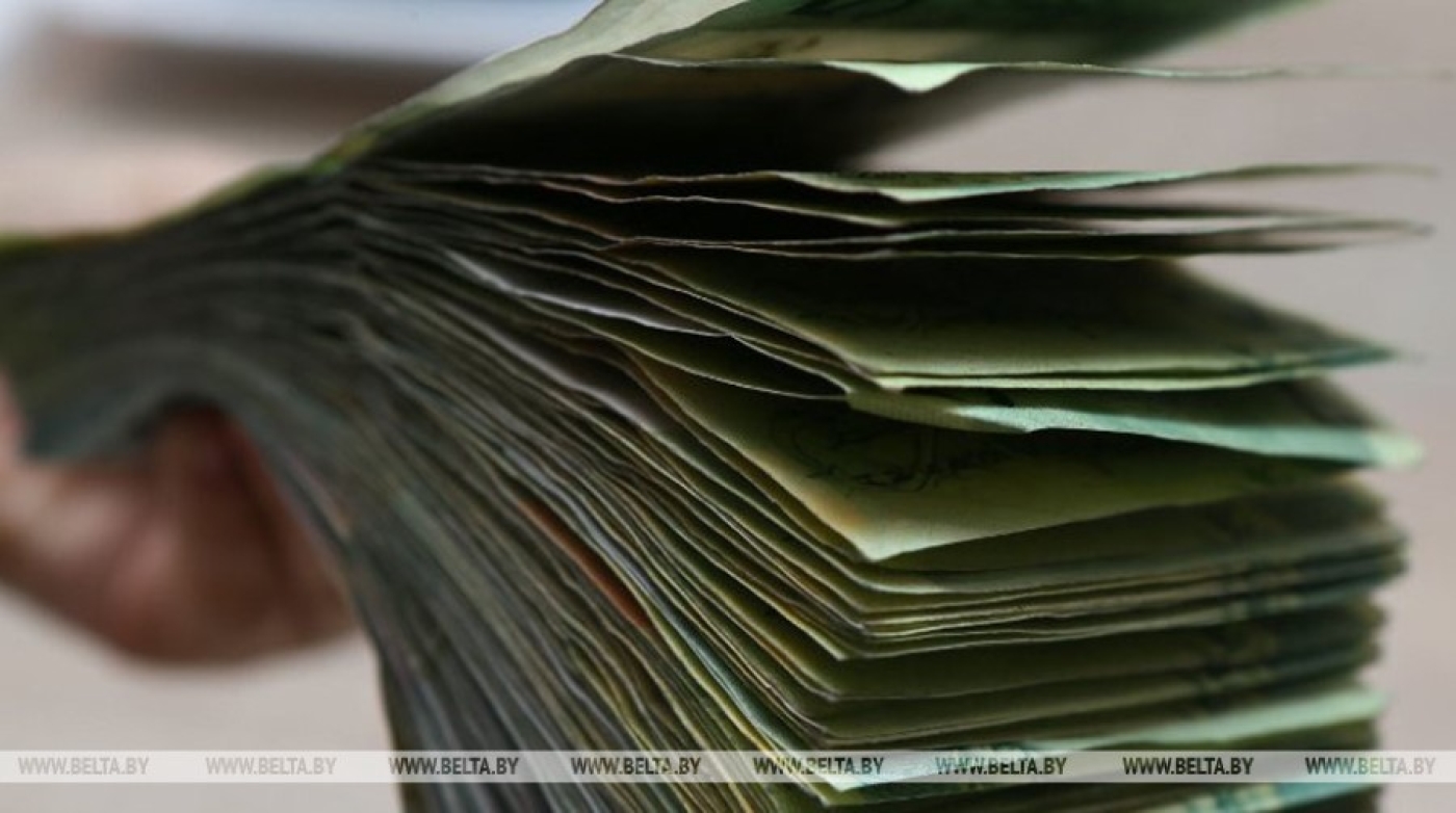 Предоплату брал, но мебель не делал. Столичный "предприниматель" обманул клиентов на Br32 тыс.