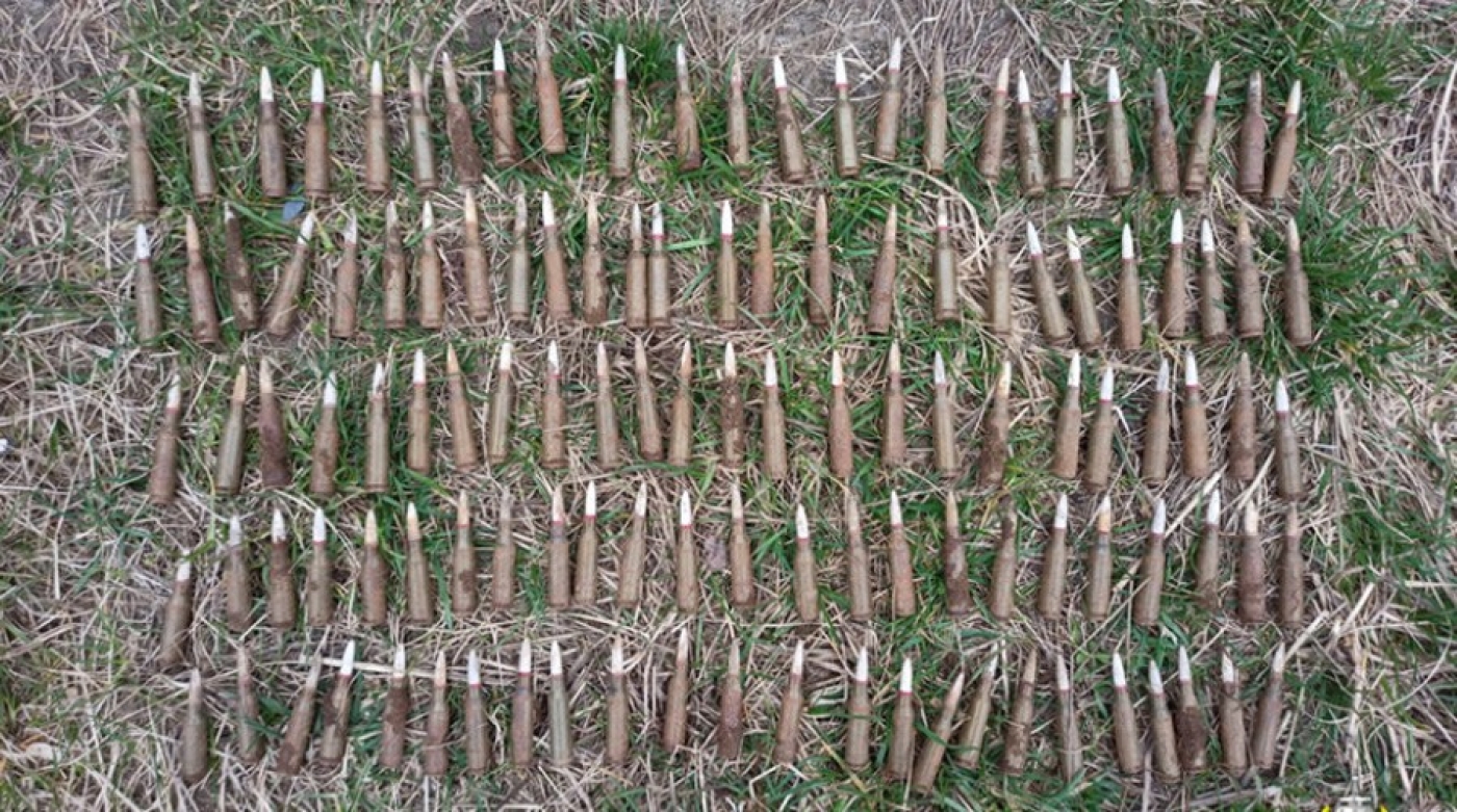 Подросток выудил магнитом из реки в Жабинке более 120 патронов