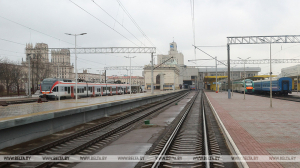 БЖД просит соблюдать меры безопасности на объектах железнодорожного транспорта