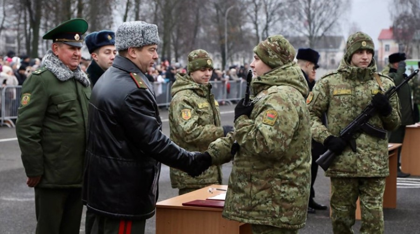 Более полутора тысяч солдат-пограничников приняли военную присягу