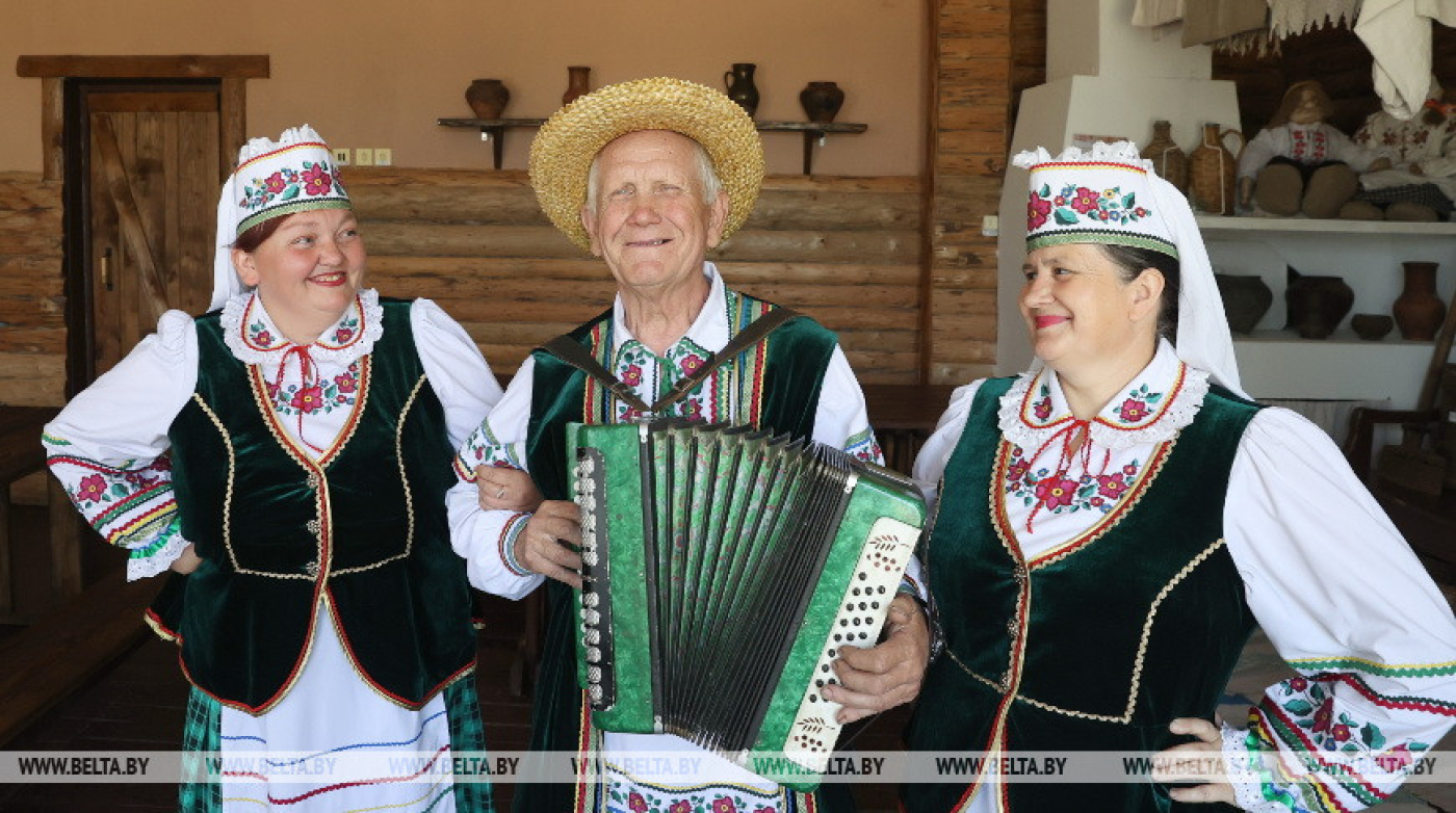 В деревне Бабичи Чечерского района сохраняют традиции ткачества рушников
