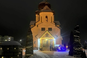 Березинцы спешат в храм на рождественское Богослужение