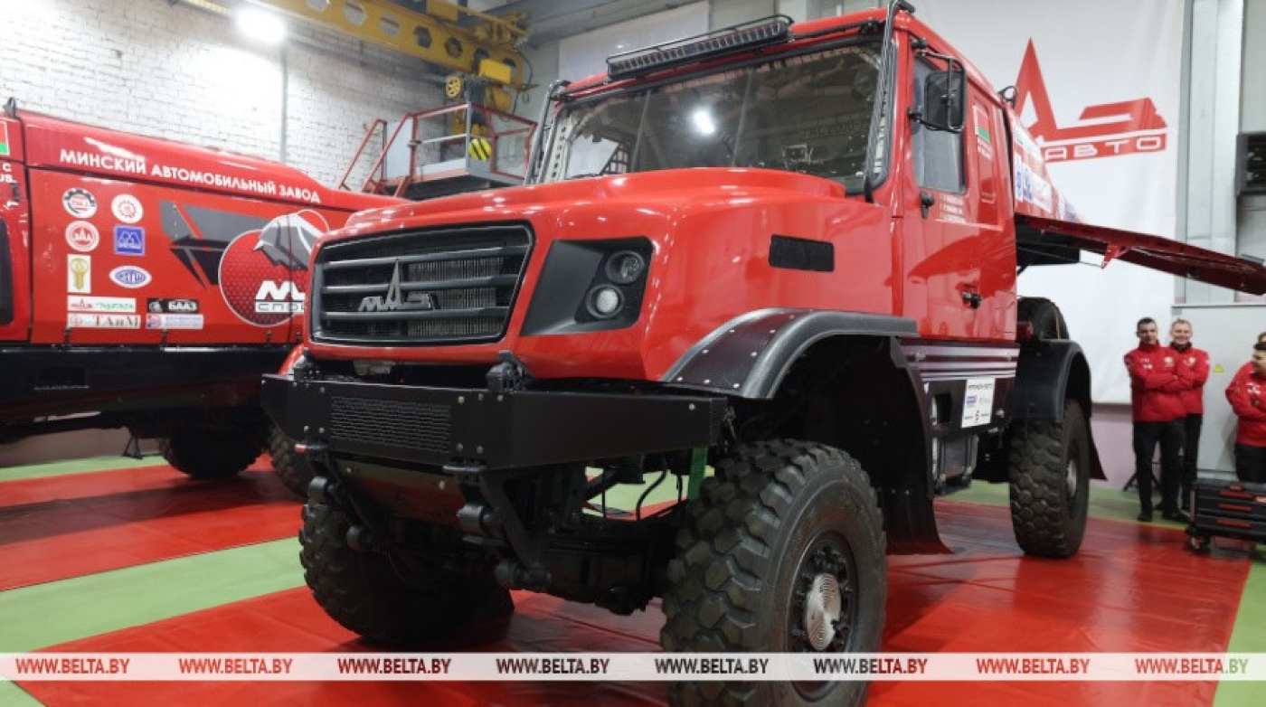 "Это наша гордость, реклама". Лукашенко о победах МАЗа в ралли