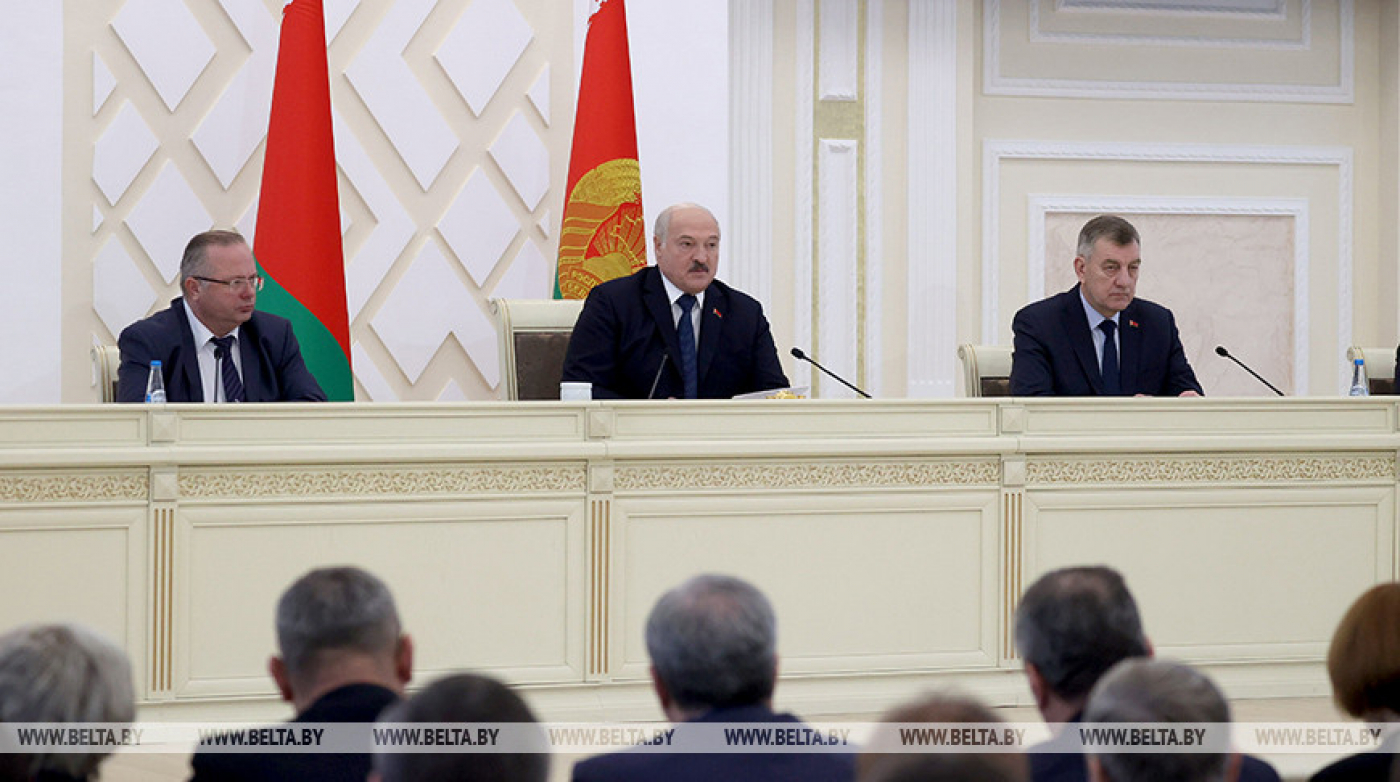 "Это не что хочу, то и ворочу". Лукашенко объяснил белорусам, что означает свобода и независимость