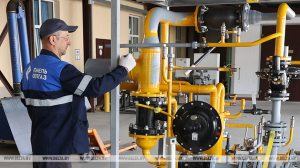 Лукашенко поздравил работников и ветеранов нефтяной, газовой и топливной промышленности с профессиональным праздником