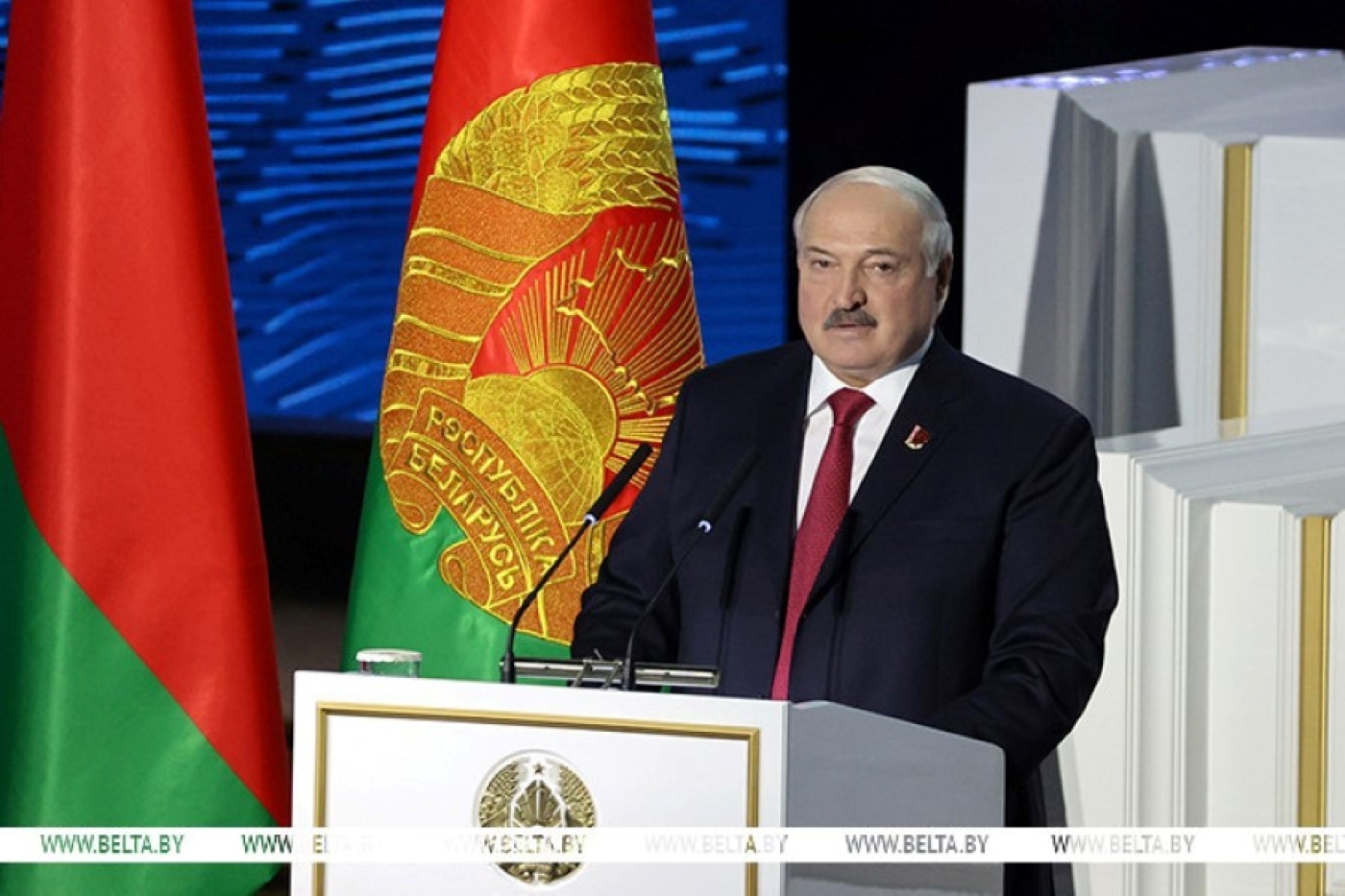 "Ваша миссия - служение во имя будущего Беларуси". Каким достижением национальной демократии Лукашенко гордится больше всего?