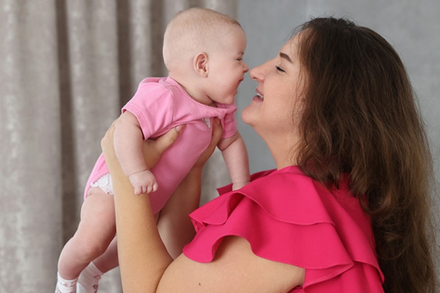 Можно ли вернуться в отпуск по уходу за ребенком после досрочного выхода из него, разъяснили в Минтруда