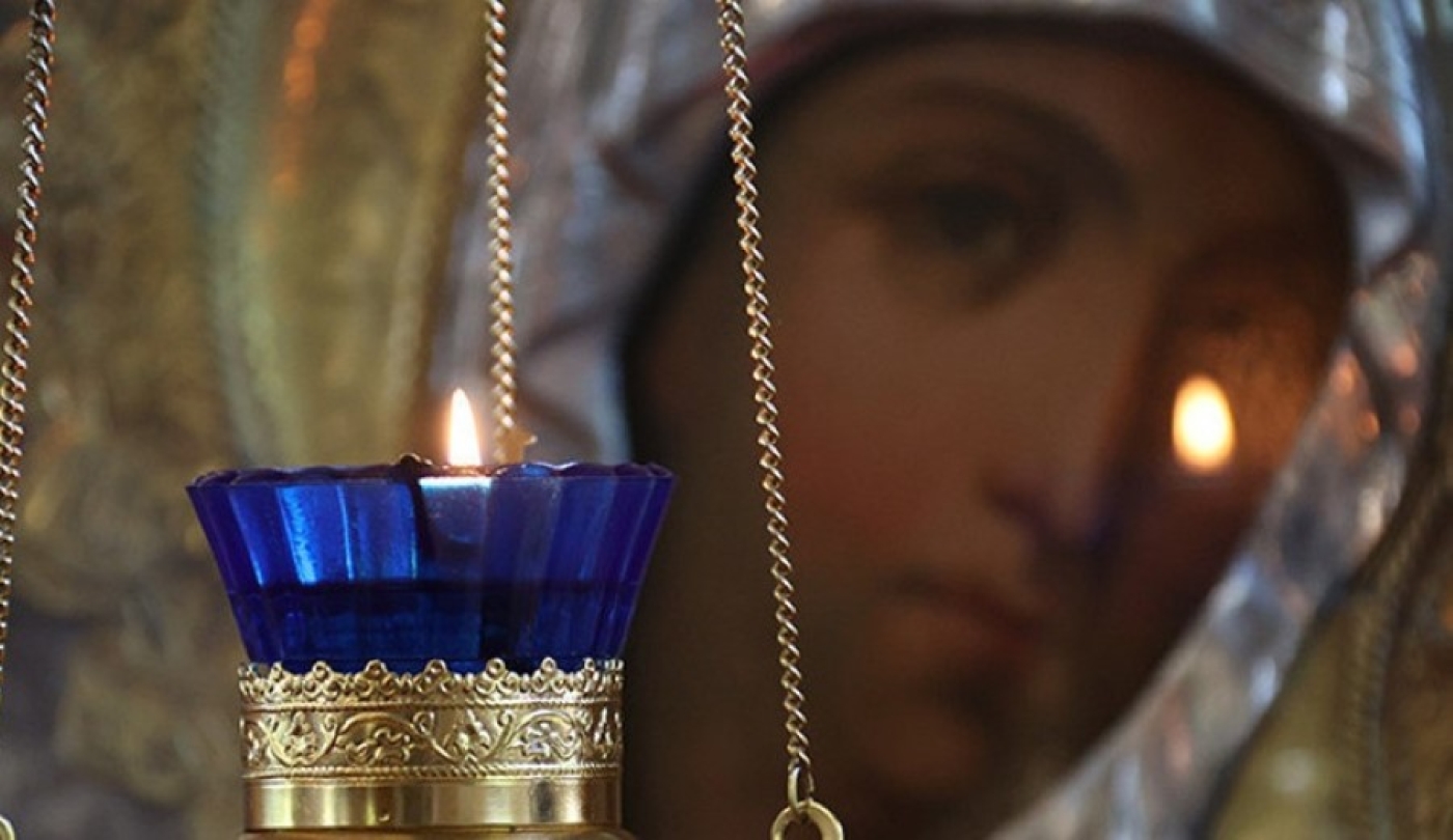 Православные верующие празднуют Рождество Пресвятой Богородицы