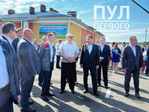 "Должны пользоваться своим!" Лукашенко потребовал от сельхозпредприятий переходить на белорусскую технику