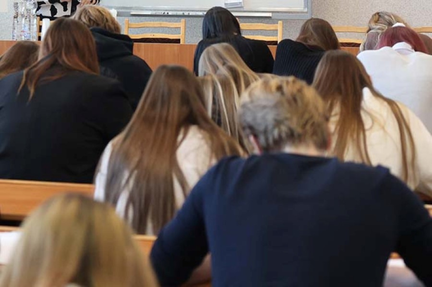 Один ученик был удален с РЦЭ, он принес на экзамен смарт-часы