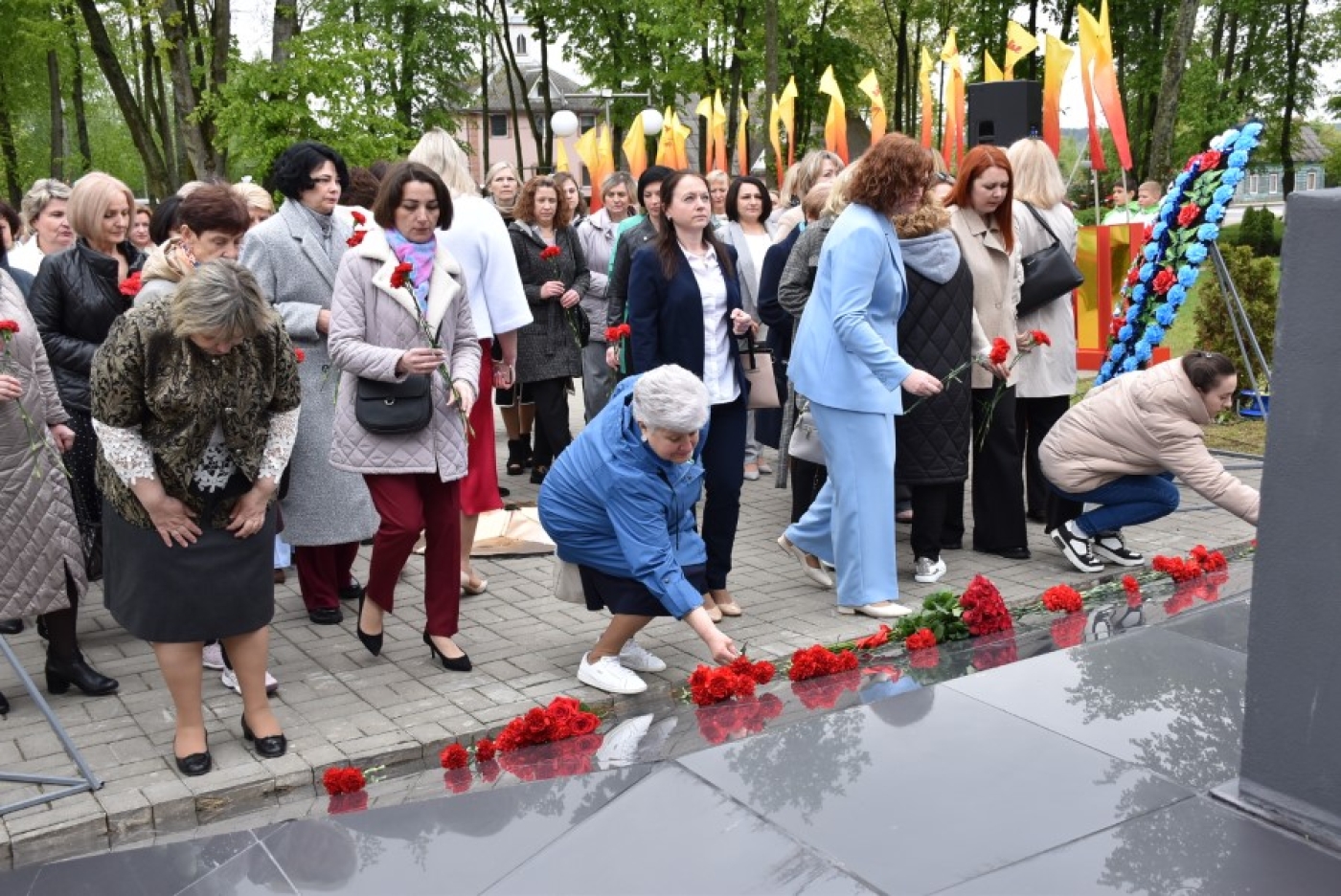 Медицинские работники возложили цветы