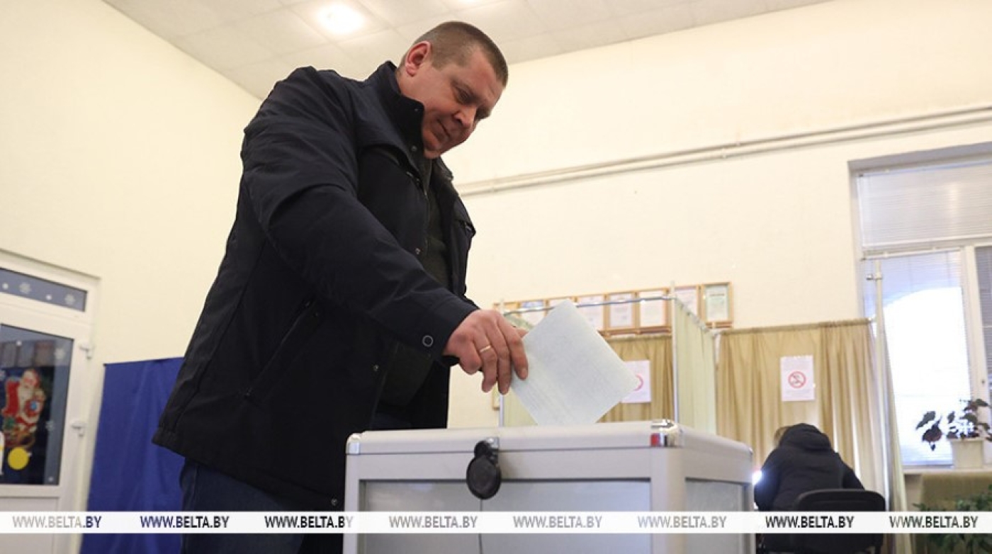 Досрочное голосование на выборах Президента продолжается в Беларуси