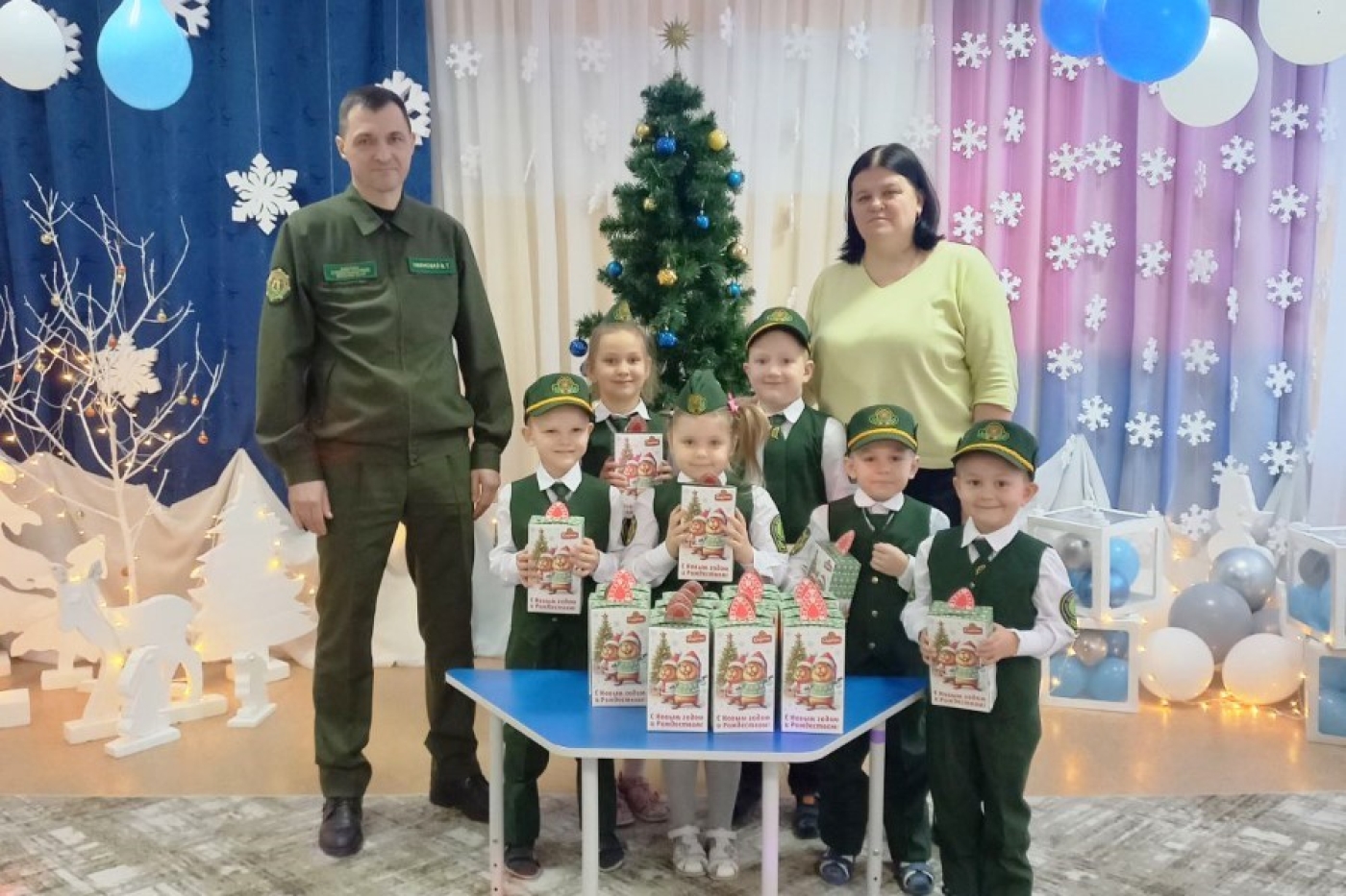 Березинский лесхоз подарил новогоднее настроение и сладкие подарки членам дошкольного лесничества