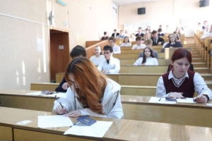Самыми популярными предметами РЦЭ стали русский язык и математика