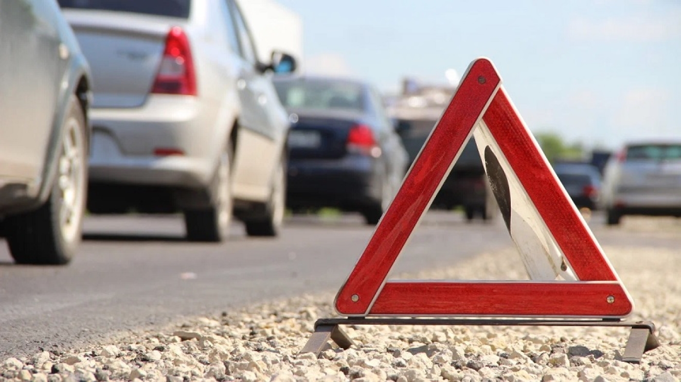 В Светлогорском районе водитель легковушки сбил пешехода и скрылся с места ДТП
