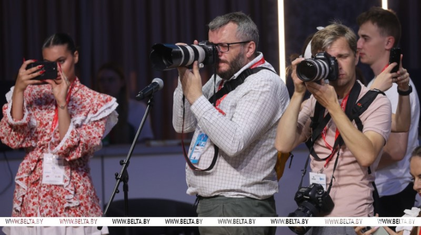 Более 500 представителей СМИ из 11 стран аккредитовались на "Славянский базар в Витебске"