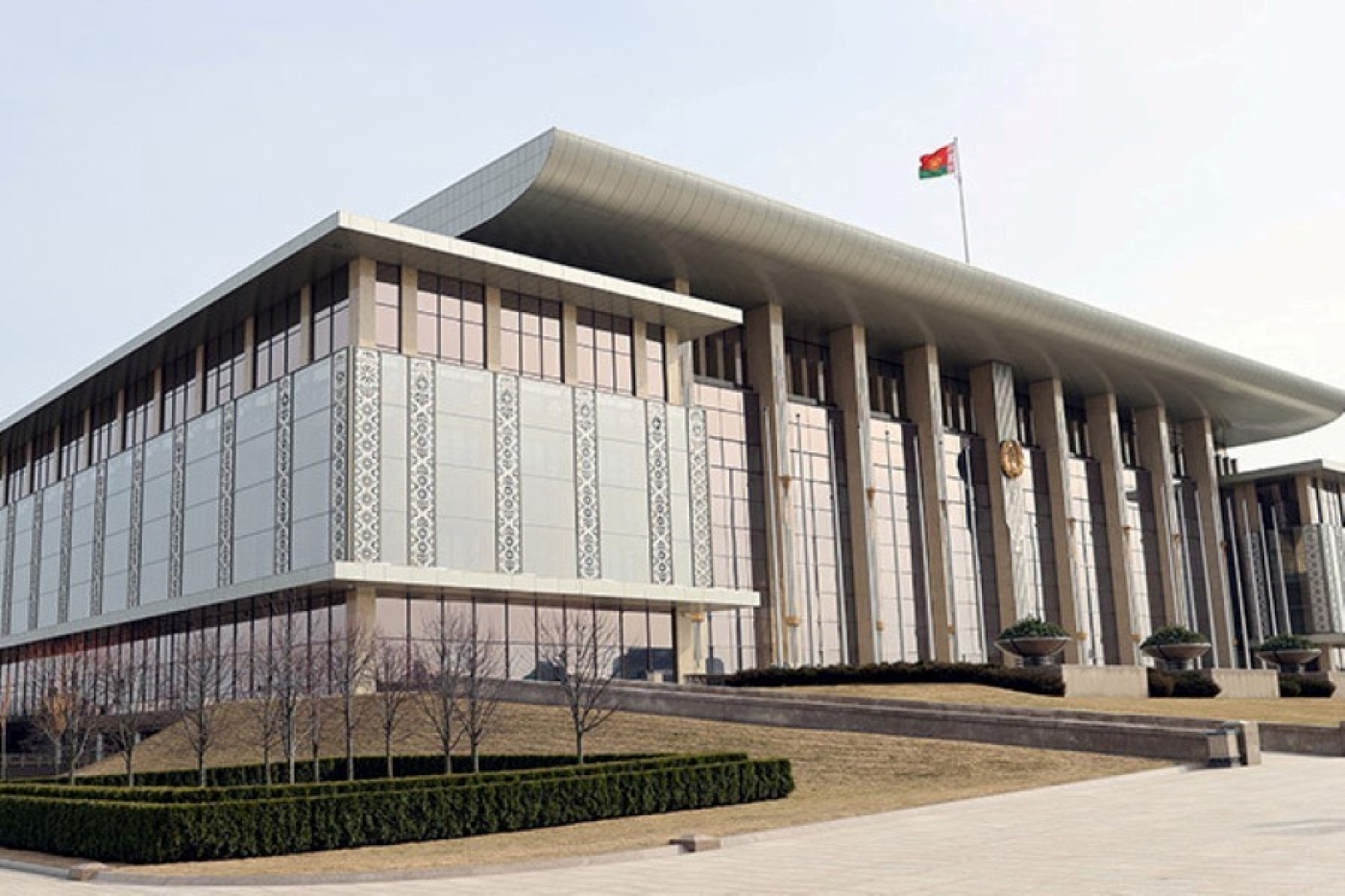 Лукашенко: коллектив ЖКХ своим ежедневным трудом обеспечивает чистоту, комфорт и безопасность