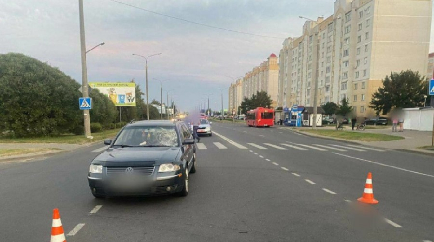 В Барановичах на пешеходном переходе автомобиль сбил 12-летнюю девочку