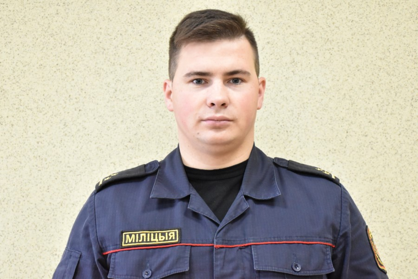Назойливо пристает незнакомец. Что делать?