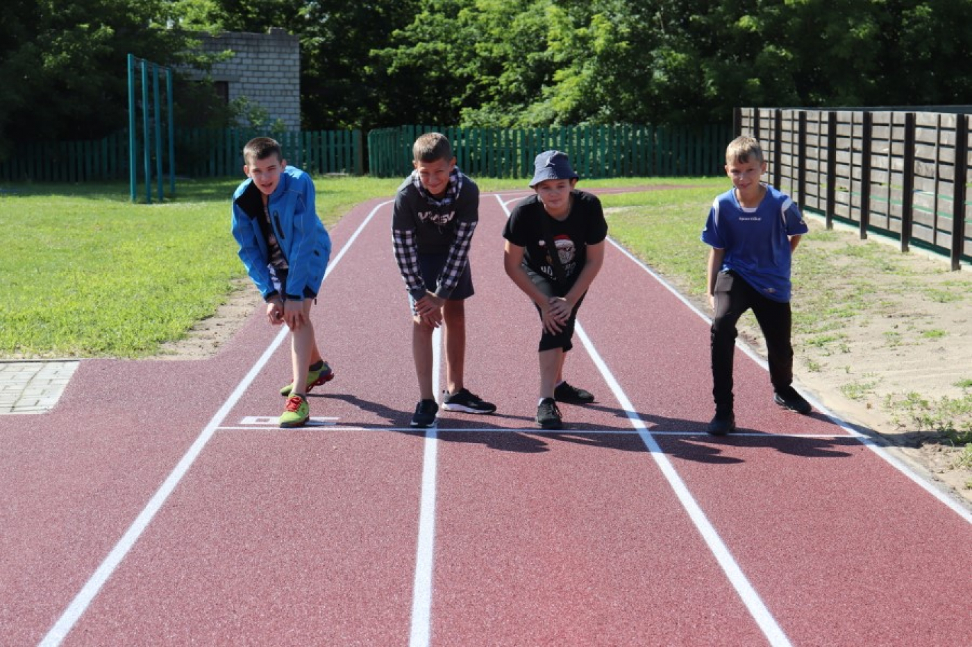 Школе – бегавая дарожка