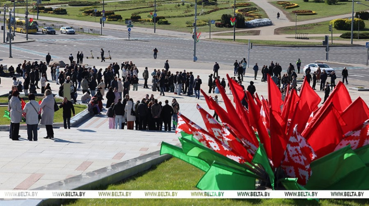 В Беларуси празднуют День Государственного флага, Государственного герба и Государственного гимна