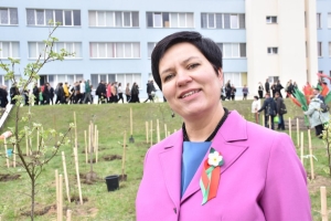 Сегодня День рождения отмечает Алла Дудко, директор ГУО "Средняя школа № 3"