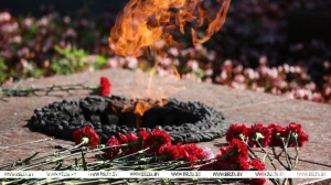 Лукашенко: мы несем величайшую ответственность за сохранение памяти о Великой Победе