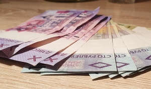 Борисовчанин устроился на работу и в первый же день обокрал коллег: возбуждено уголовное дело