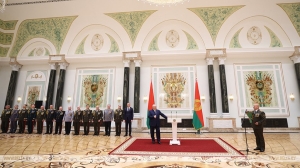 Лукашенко: профессия Родину защищать еще долго будет актуальной и востребованной