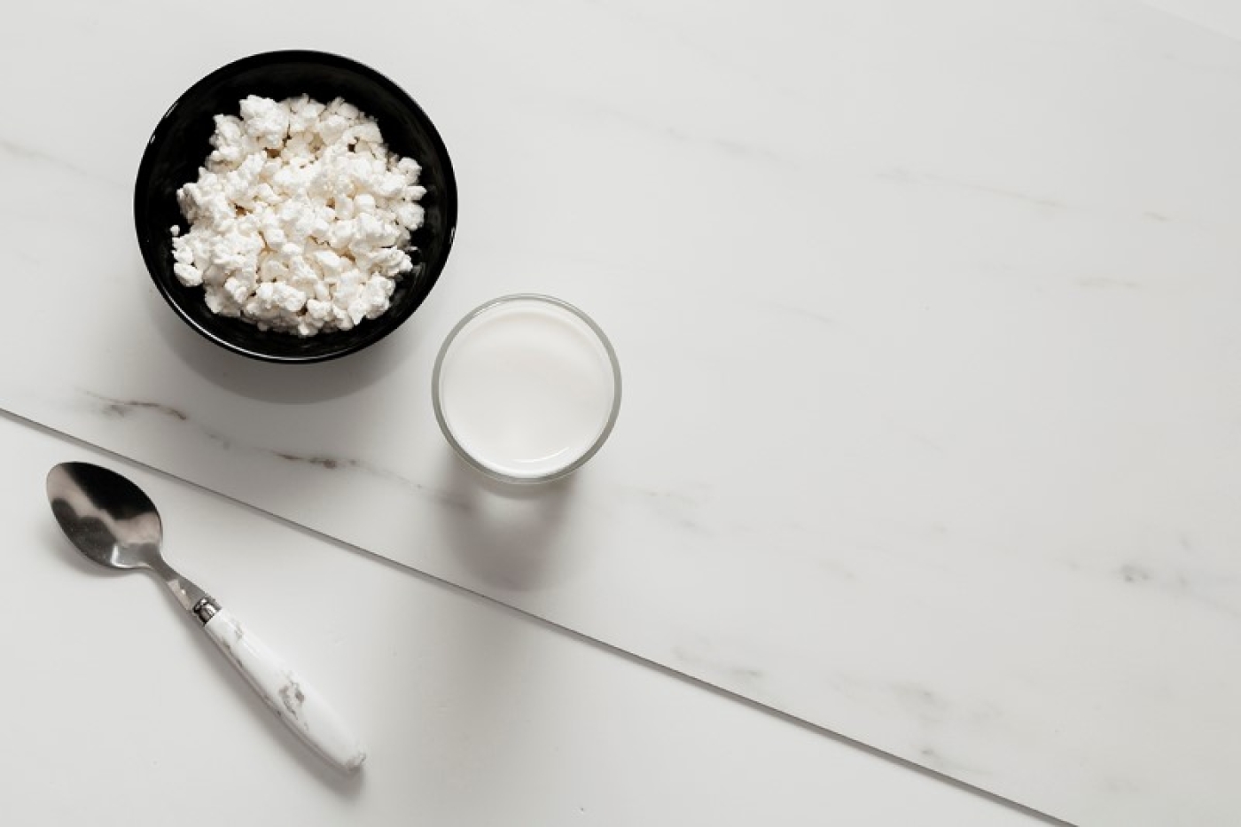 Диетолог назвала мифом утверждение о вреде молочных обезжиренных продуктов