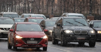 МВД напоминает о правилах движения в снегопад и гололедицу