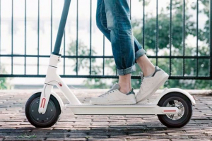 В Беларуси вводят новые правила передвижения на электросамокатах, моноколесах и гироскутерах