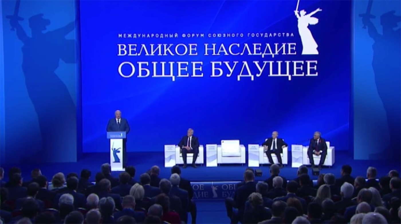 Лукашенко: мы наследники героев-победителей, этот статус ко многому обязывает и многих раздражает