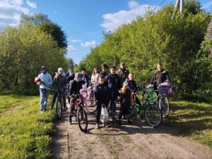 У Новінах жыхары сабраліся на лясной палянцы на свята "Пянёк"